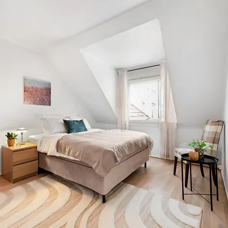 Διαμέρισμα Renovated With Mountain Views