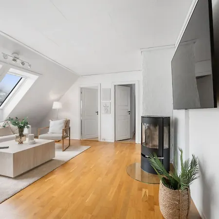 Renovated With Mountain Views * Μπέργκεν