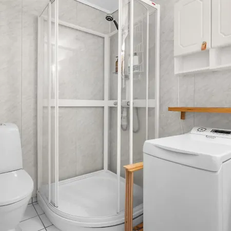 Renovated With Mountain Views Διαμέρισμα *
